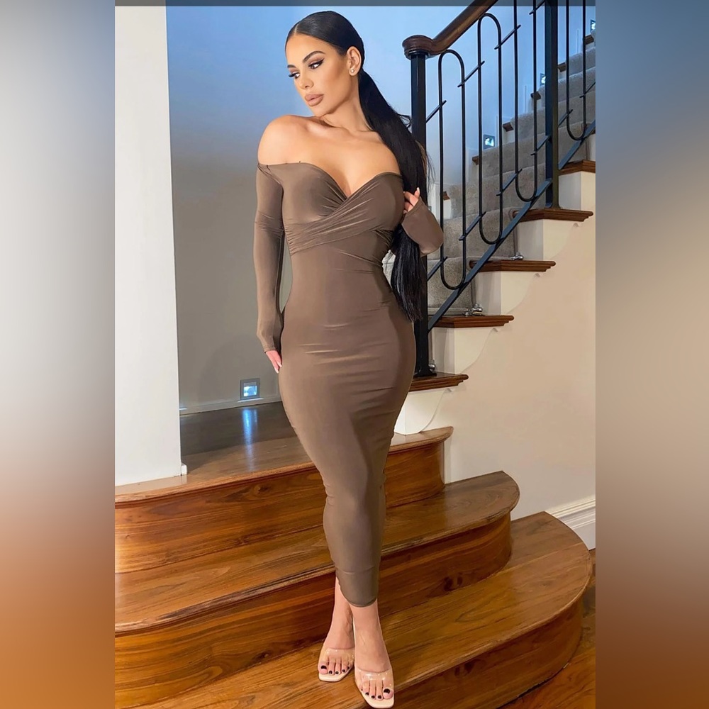 FashionNova Off The Shoulder Brown Midi Dress XS NEW